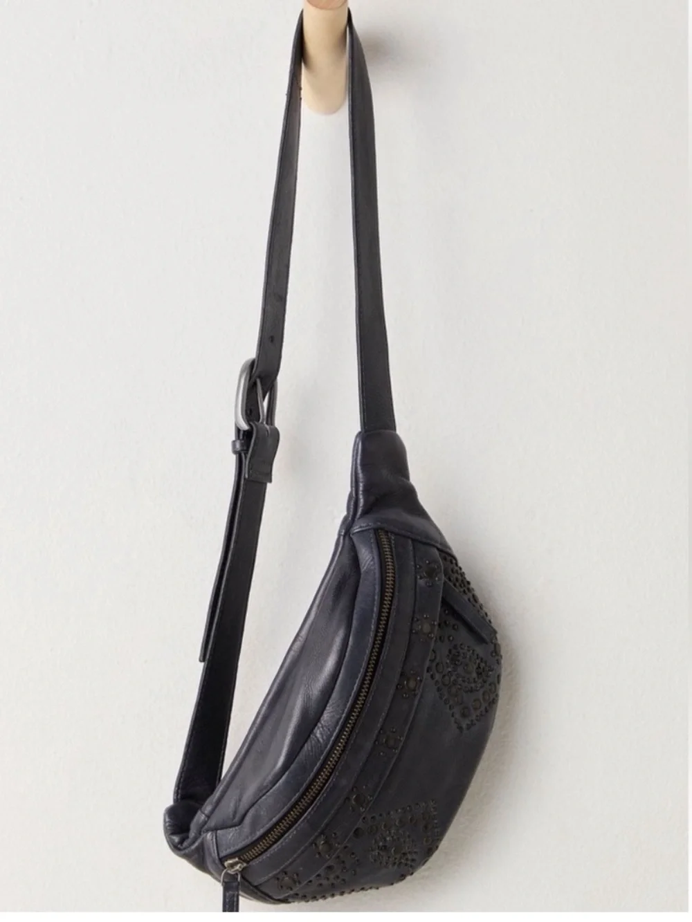 Free people Ana Adorned Sling Bag - Picture 2 of 6